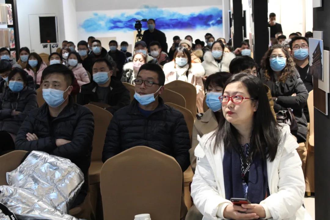 恭喜！華洲木業(yè)（陜西）運(yùn)營中心首航儀式暨供應(yīng)鏈賦能模式發(fā)布會圓滿舉辦！(圖10)