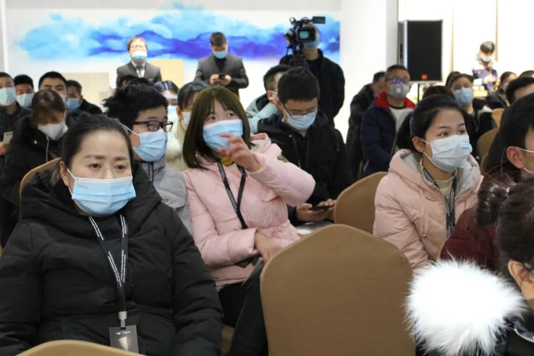 恭喜！華洲木業(yè)（陜西）運(yùn)營中心首航儀式暨供應(yīng)鏈賦能模式發(fā)布會圓滿舉辦！(圖12)