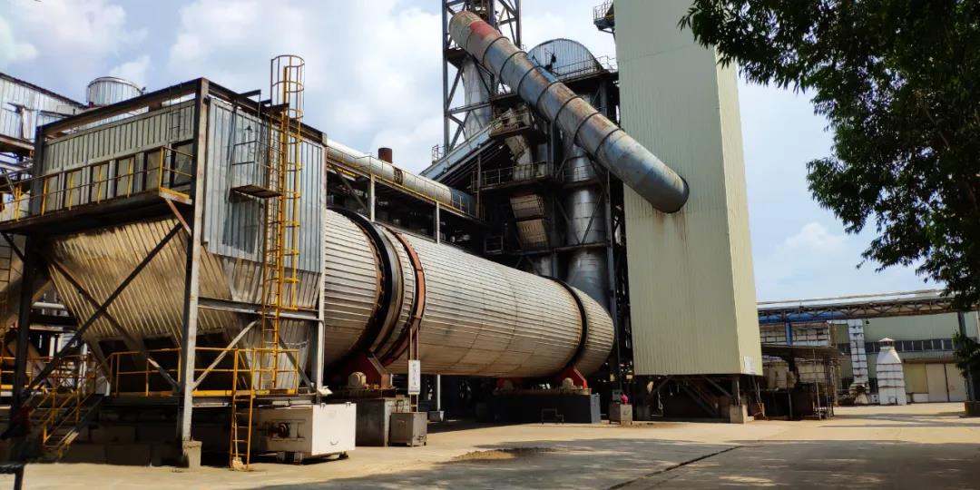 華洲高品質(zhì)無(wú)醛板材，都需要什么水平的生產(chǎn)設(shè)備？(圖2)