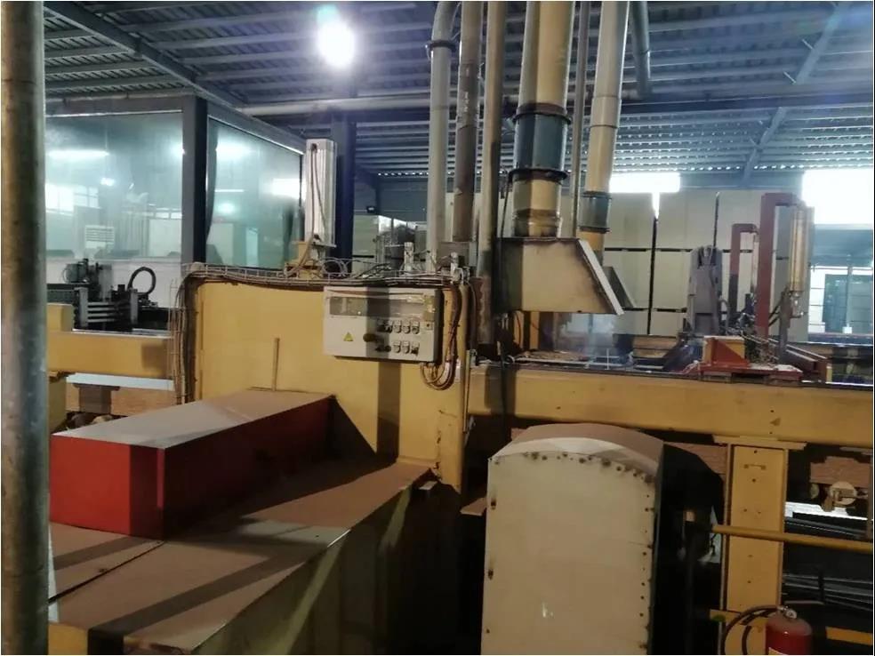 華洲高品質(zhì)無(wú)醛板材，都需要什么水平的生產(chǎn)設(shè)備？(圖4)